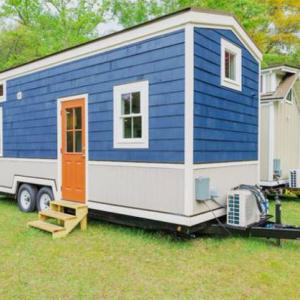 container home on wheels