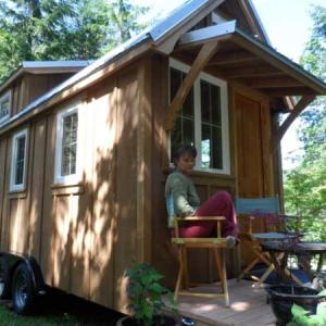 container house on wheels