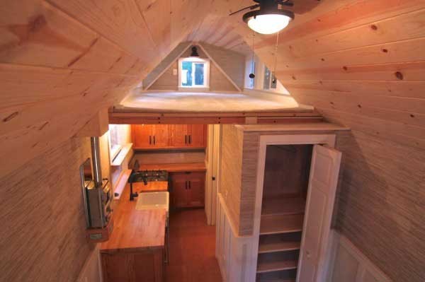 craftsman style cozy tiny home