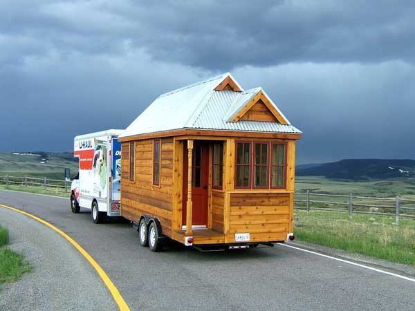 shipping container home on wheels